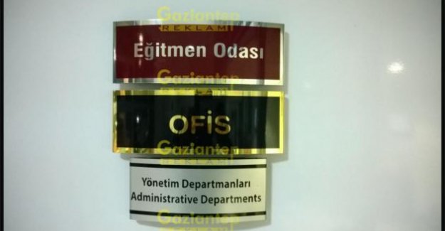 Krom ve gold isimlik